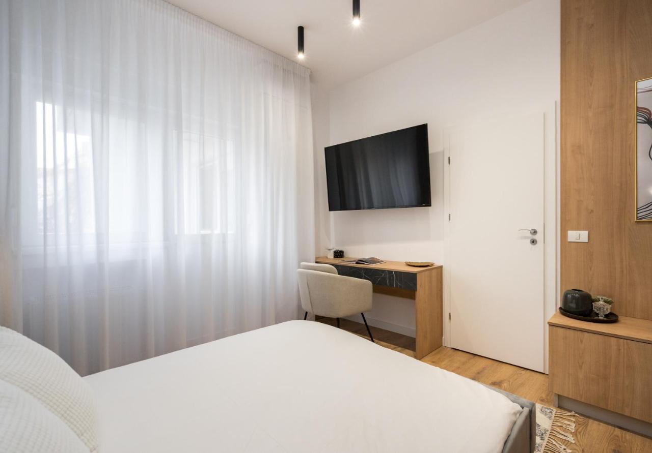 Crystal 3Bdr Apartment In Center Bucareste Exterior foto